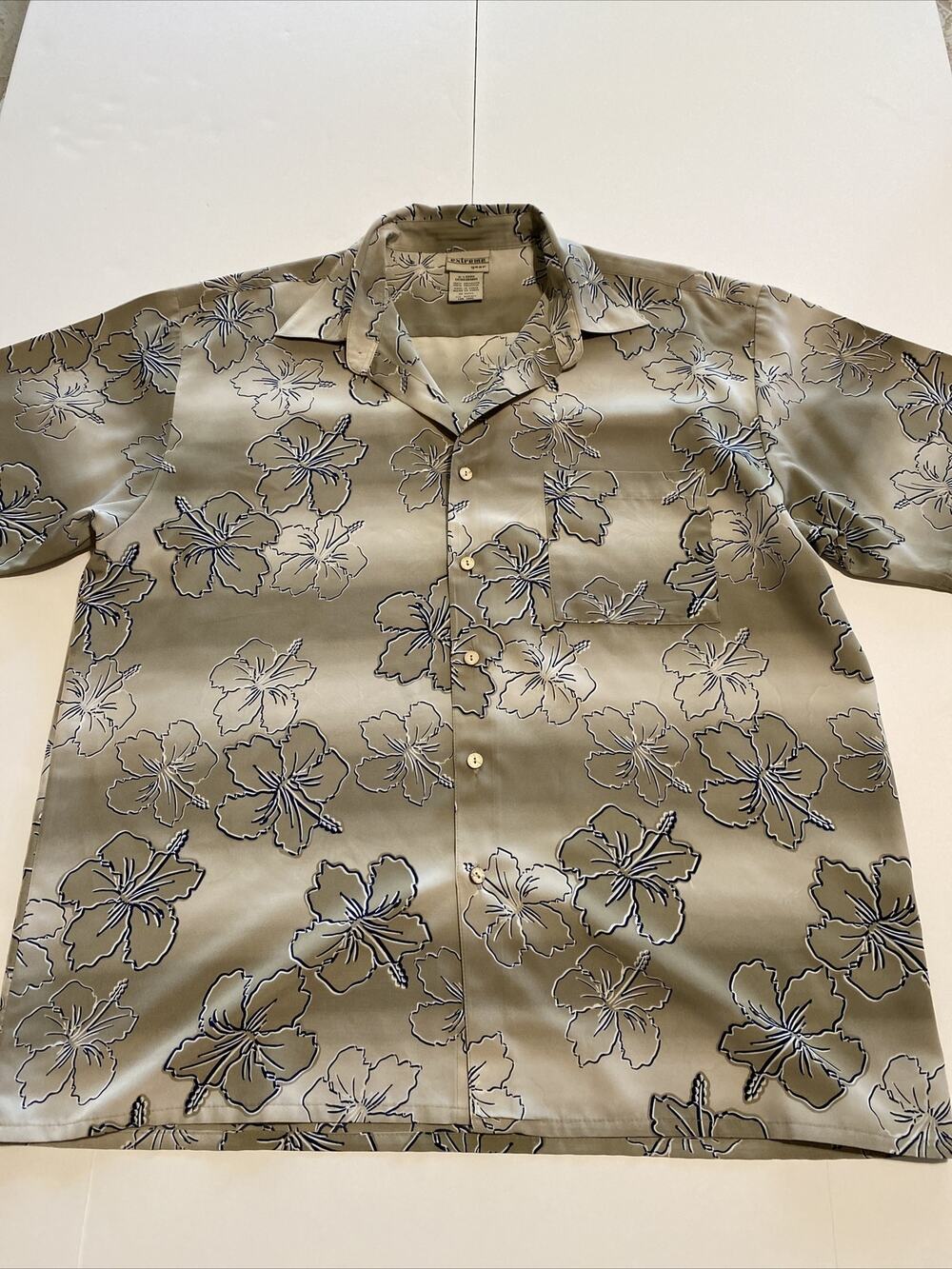 Extreme Gear Size Men’s XL Hawaiian Shirt Button Down